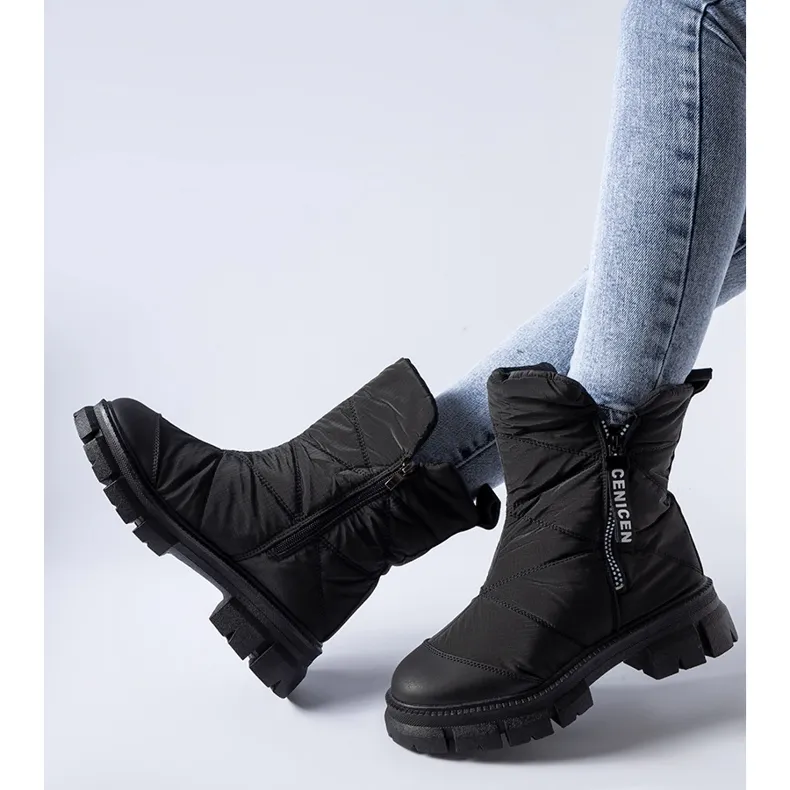 Black insulated quilted Antonina snow boots