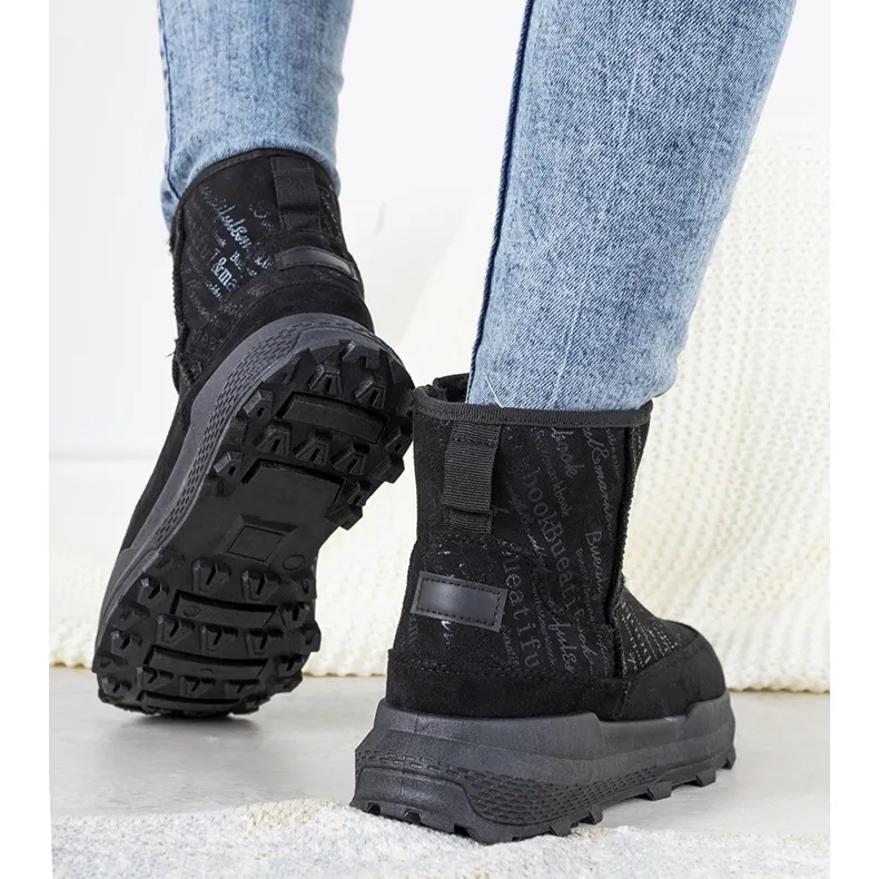 Black women's Crescent snow boots