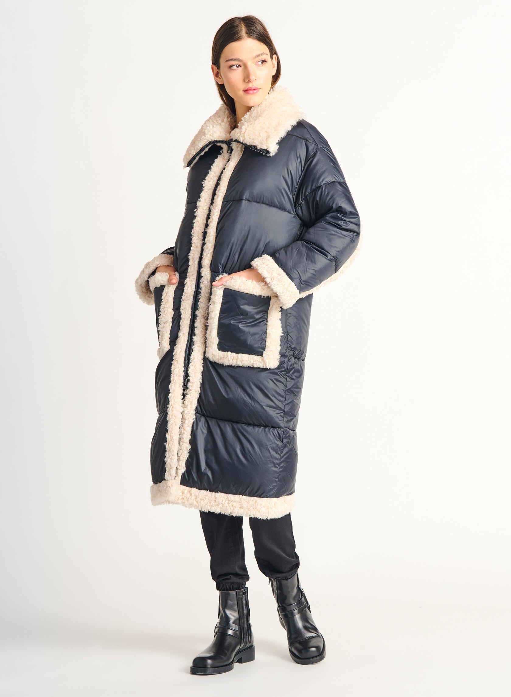 Dex Sherpa Detail Puffer Coat In Black