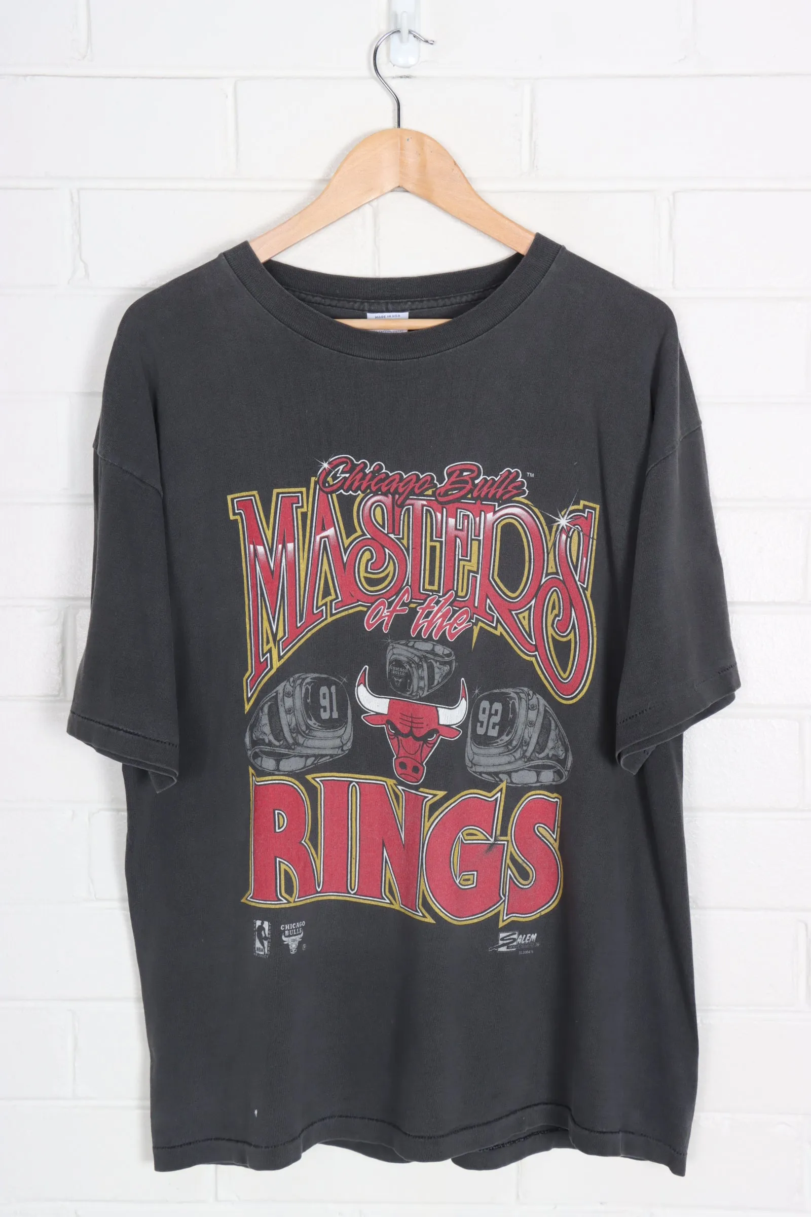 SALEM Chicago Bulls 'Masters of the Rings' NBA USA Made Basketball Tee (XL)