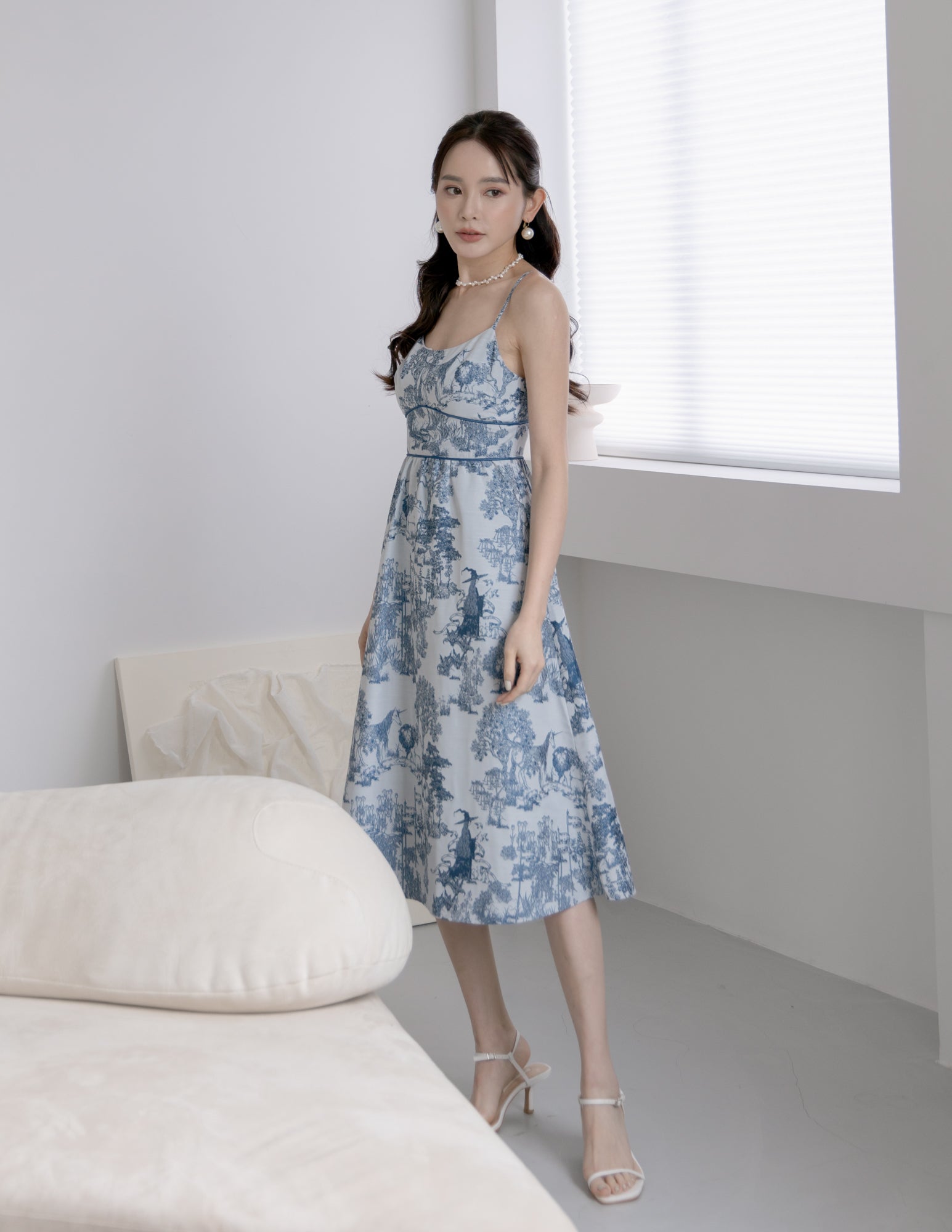 Sera Jacquard Dress in Blue